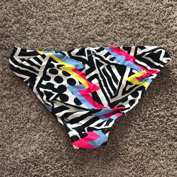 Bikini Bottom - Picture 2 of 4